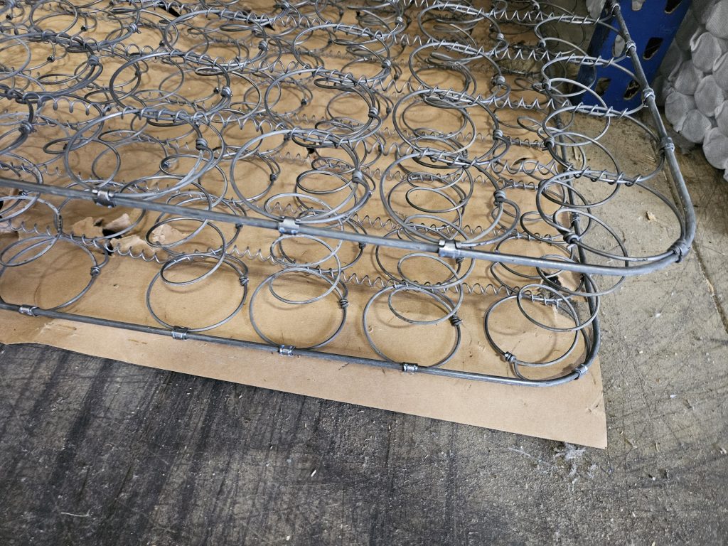 Bonnell-hourglass coil of Monarch Rest Mattresses