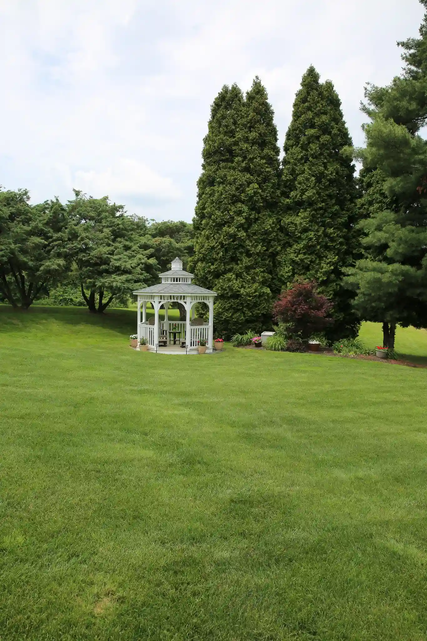 Lexington Octagon Vinyl Gazebo from Berlin Gardens - 10' Lexington Octagon Vinyl Gazebo from Berlin Gardens - 191-LEXINGTON